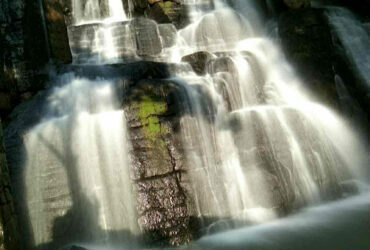 cara-memotret-air-terjun-terlihat-halus-seperti-kapas-lewat-hp